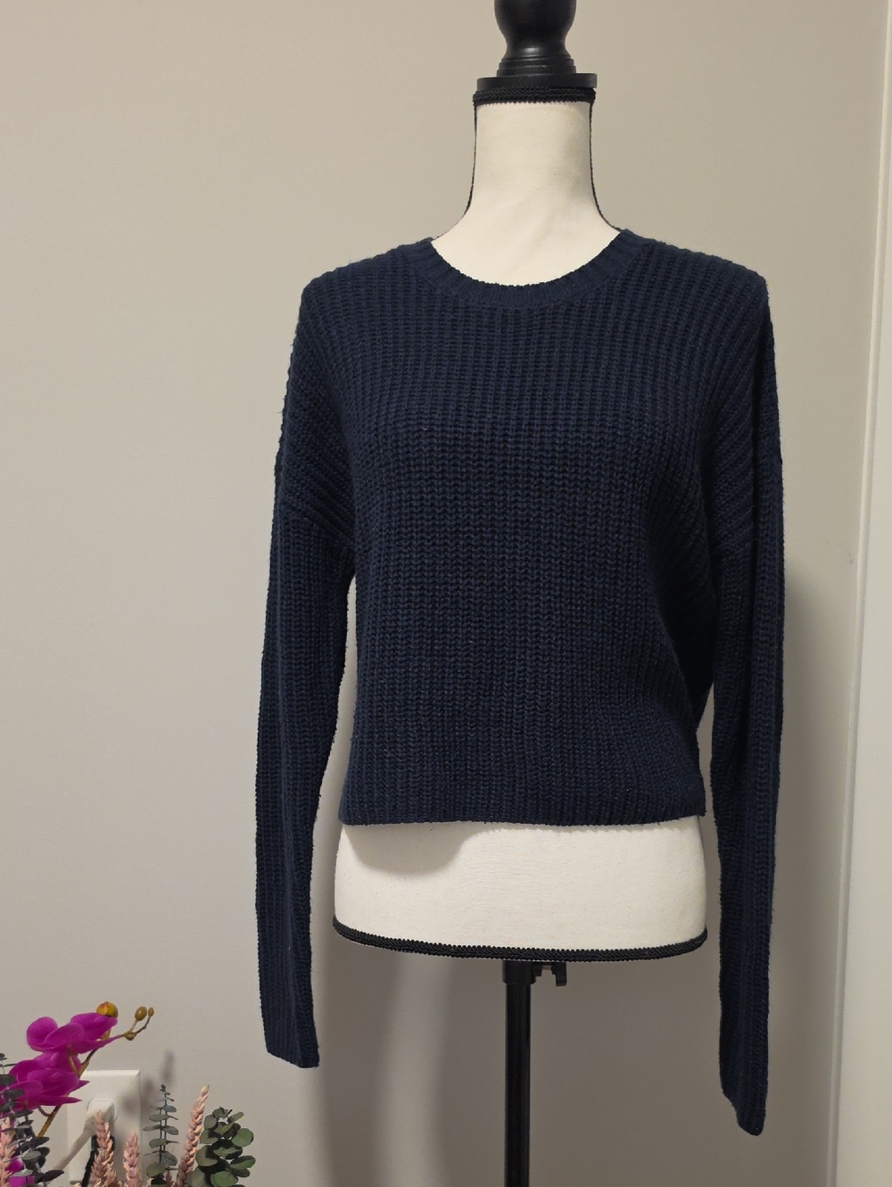 Forever 21 Dark Navy Ribbed Crewneck Sweater